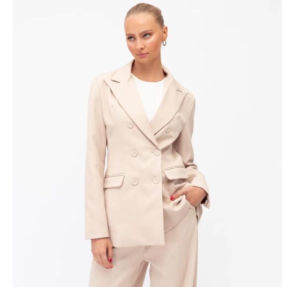 New WHITE CLOSET Tailored Double Breasted Blazer Long Sleeve Womens SIZE 6 Beige - Picture 1 of 10